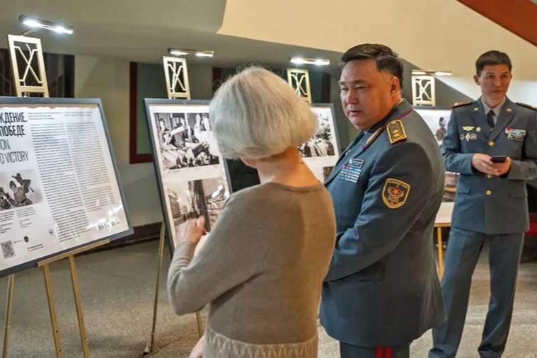 В Вашингтоне открылась фотовыставка к 80-летию снятия блокады Ленинграда