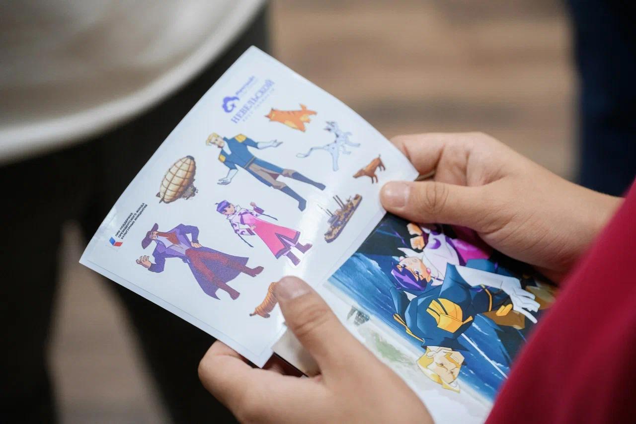 Артбук «Невельской. Рост личности» представили в 11 городах Дальнего Востока