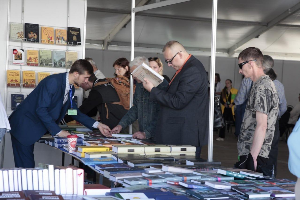 Более 140 издателей собрались в Саратове на книжном фестивале