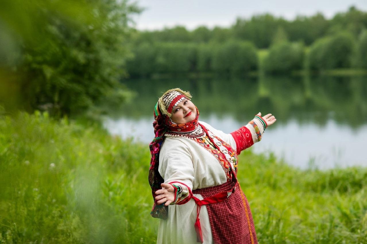 Семья в культуре. Финалистка конкурса «Звук Евразии» Наталия Дзыга рассказала, кто вдохновил ее на продвижение народных традиций