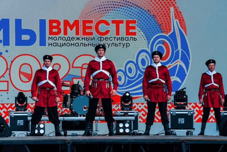 В Мордовии театрализованное представление об истории России открыло фестиваль «Мы вместе!»