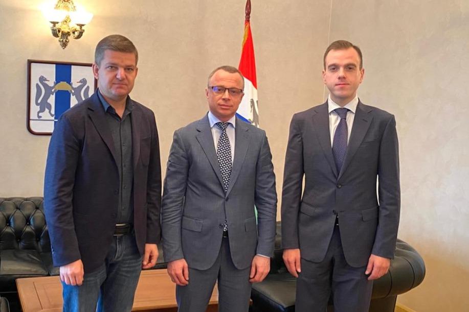 Роман Карманов и Юрий Петухов обсудили развитие креативных индустрий в Новосибирской области