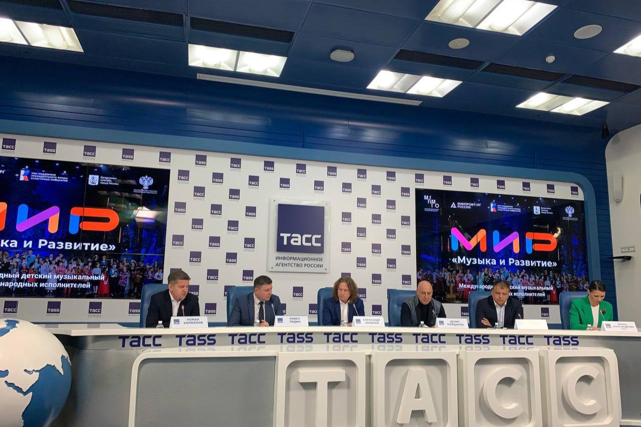 О подготовке к гала-концерту детского музыкального конкурса народных исполнителей рассказали в Москве