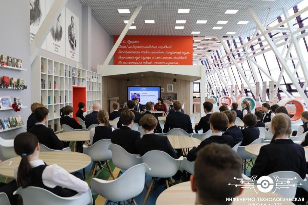 Роман Карманов: «За креативной молодежью — будущее»