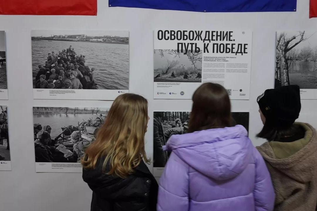 Фотовыставка «Освобождение. Путь к Победе» открылась в Херсонской области