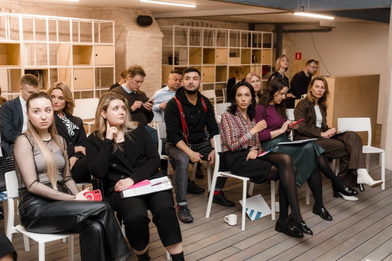 Перспективы развития креативных индустрий в условиях новой реальности обсудили в Москве