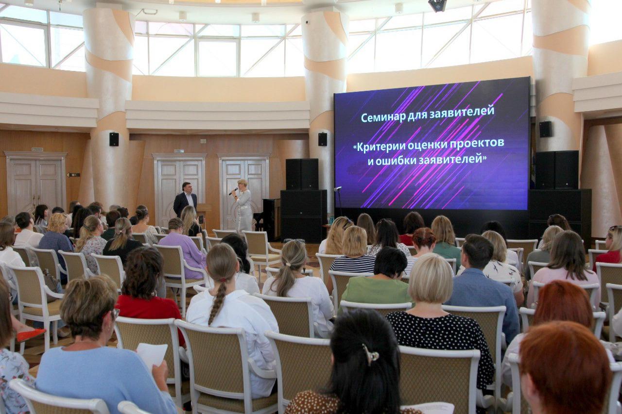 Президентский фонд культурных инициатив и Белгородский центр народного творчества заключили договор о сотрудничестве