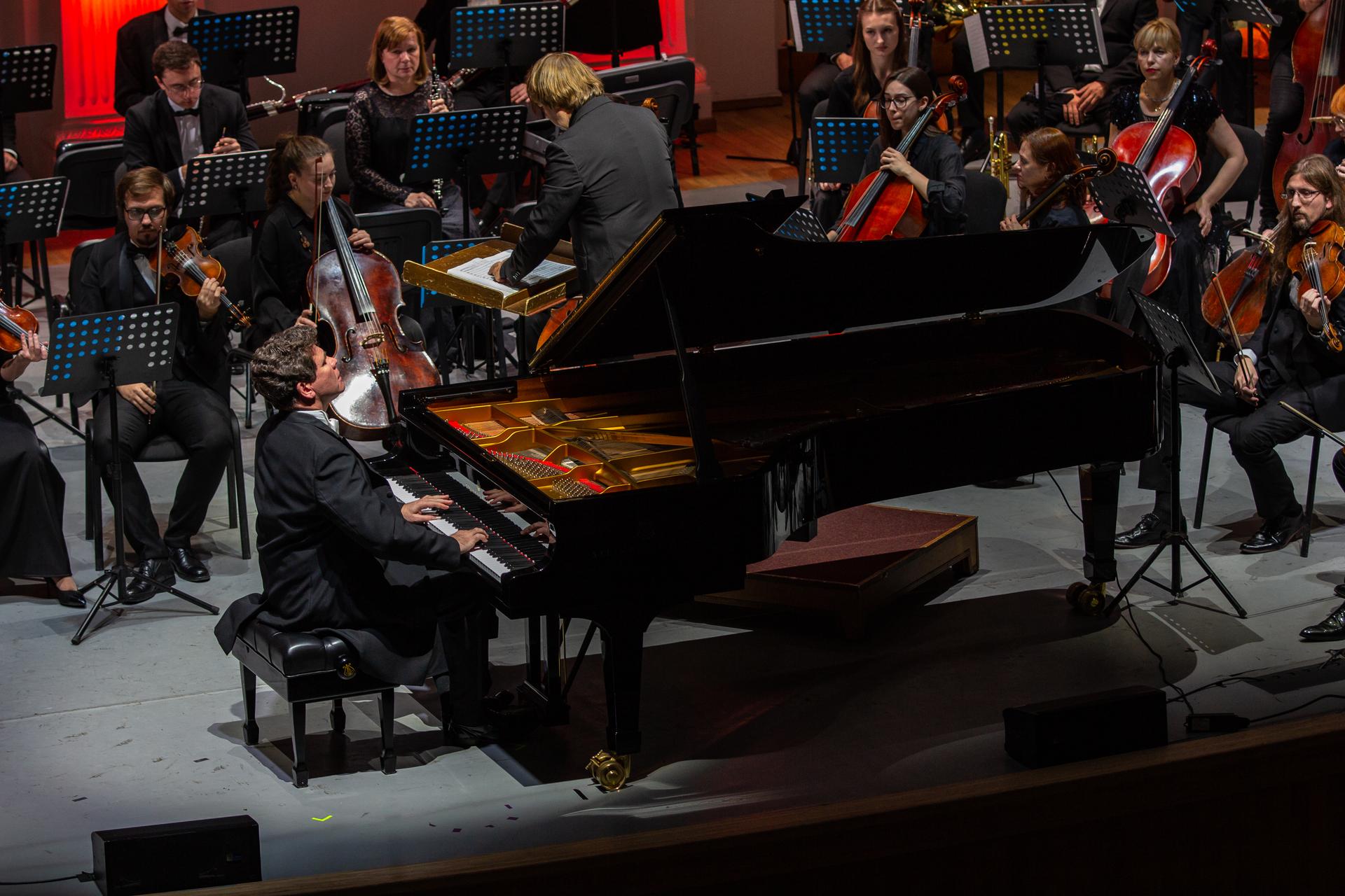 «Денис Мацуев представляет: Диалог поколений. Новое поколение российской исполнительской школы» в Оренбурге