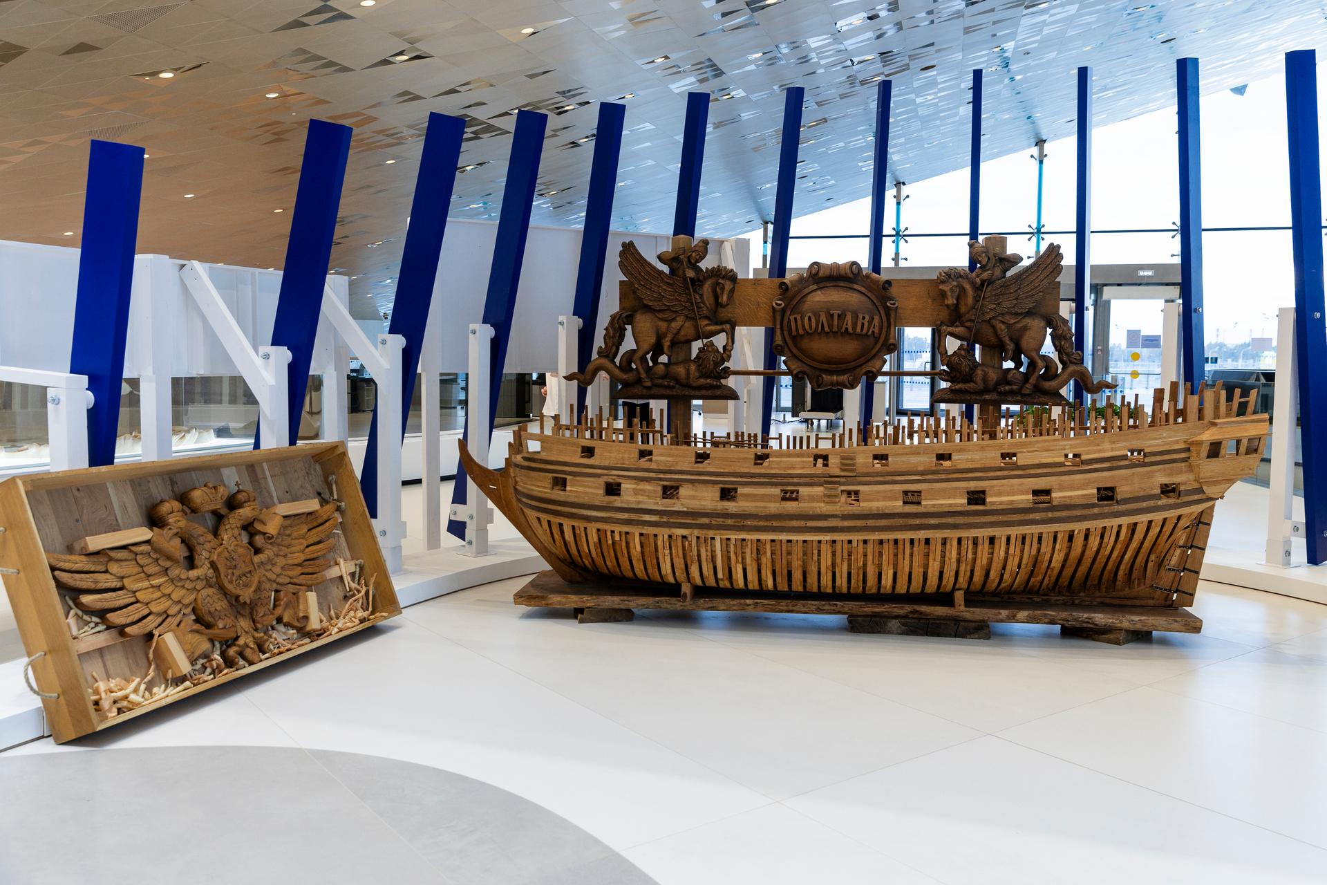 Инсталляция «Путь шедевра» открылась в атриуме МФК «Лахта Центр»