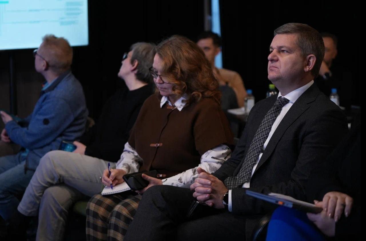 Завершился третий модуль образовательной программы «МНМ» Мастерской Романа Карманова