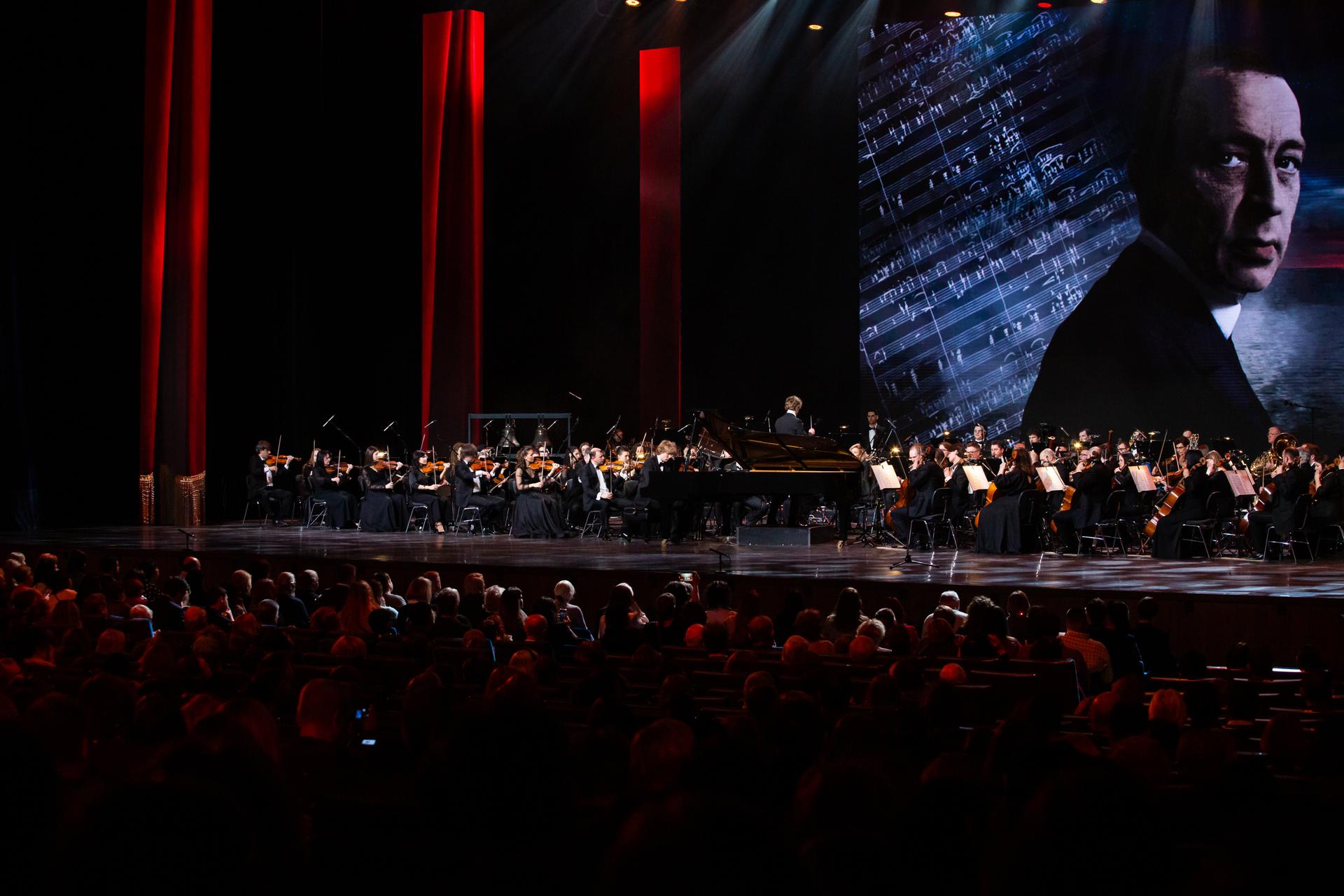 «Живое эхо битв минувших»: в Кремлёвском Дворце прозвучали великие произведения Прокофьева и Рахманинова