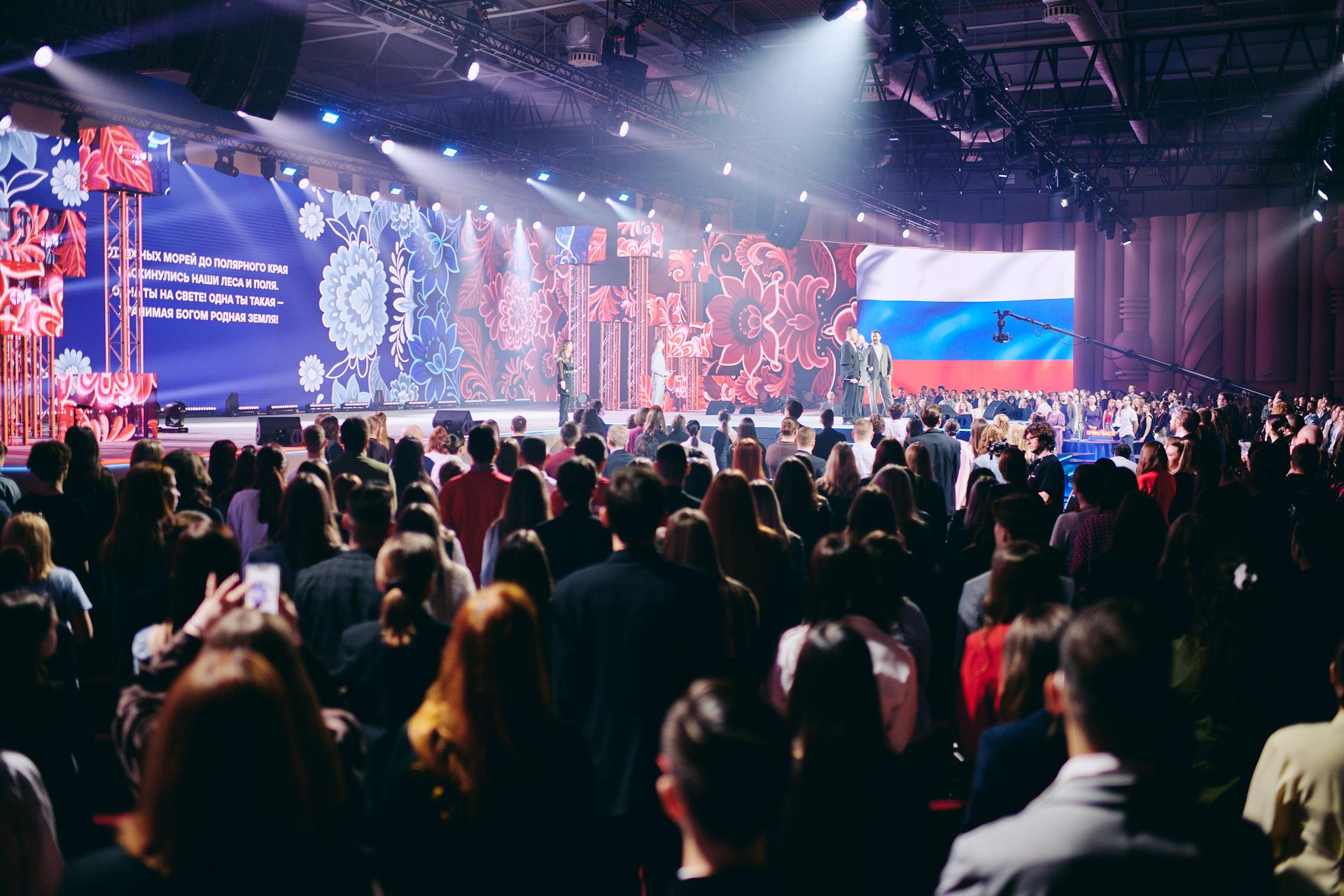 «ШУМ»: как молодёжь создаёт контент о России