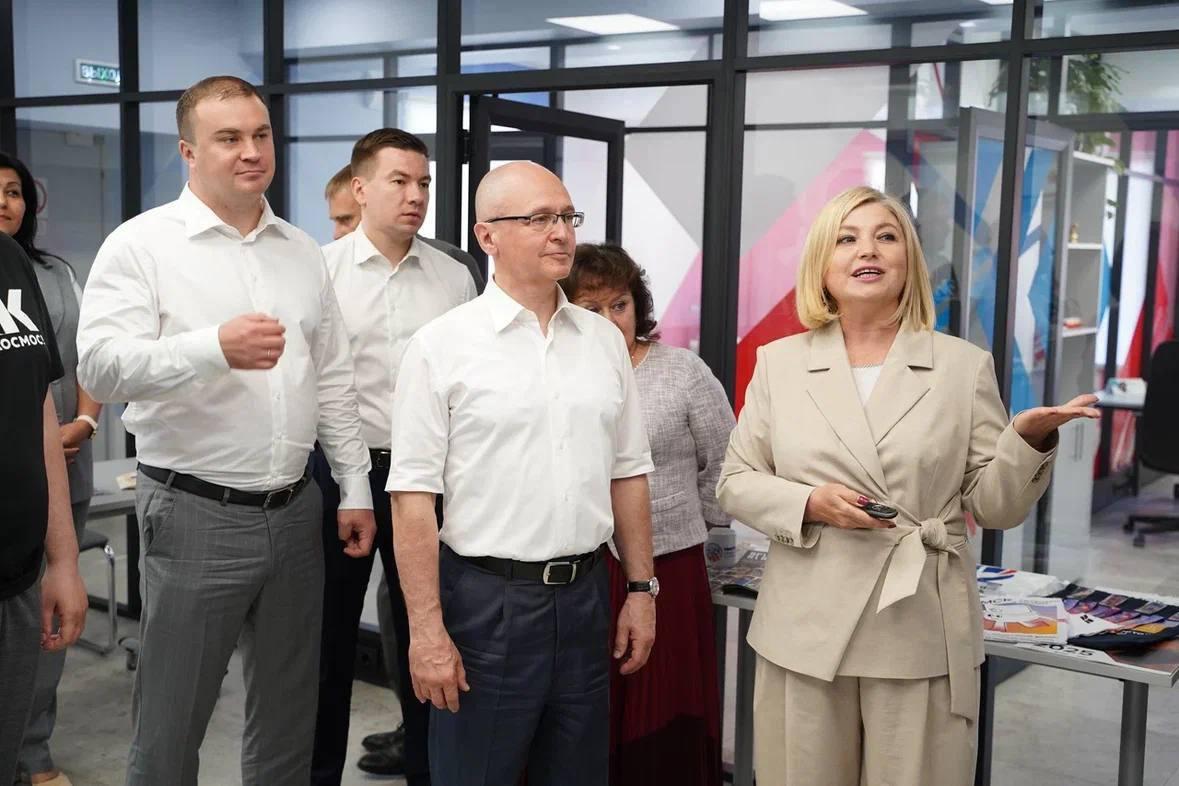 Первый заместитель руководителя Администрации Президента РФ Сергей Кириенко посетил Проектный офис ПФКИ в Омске