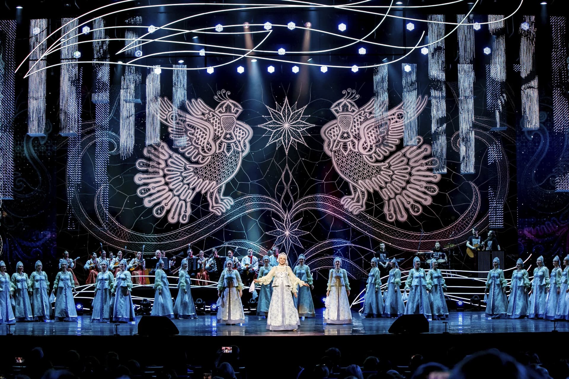 С грандиозным размахом отметил Северный русский хор своё 100-летие