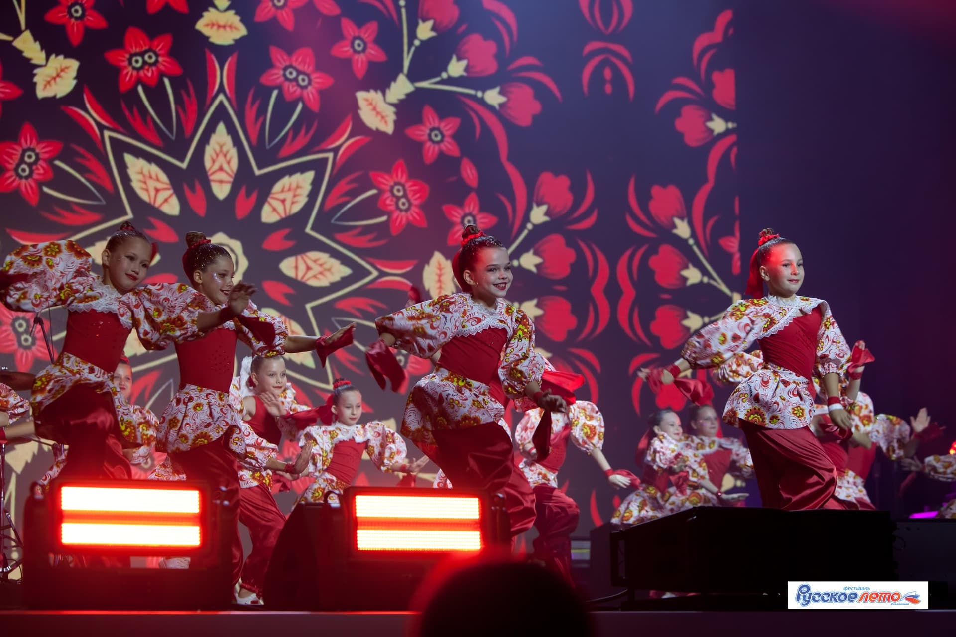 Более 3 тысяч зрителей собрал фестиваль «Русское лето» #ZaРоссию в День города во Владимире