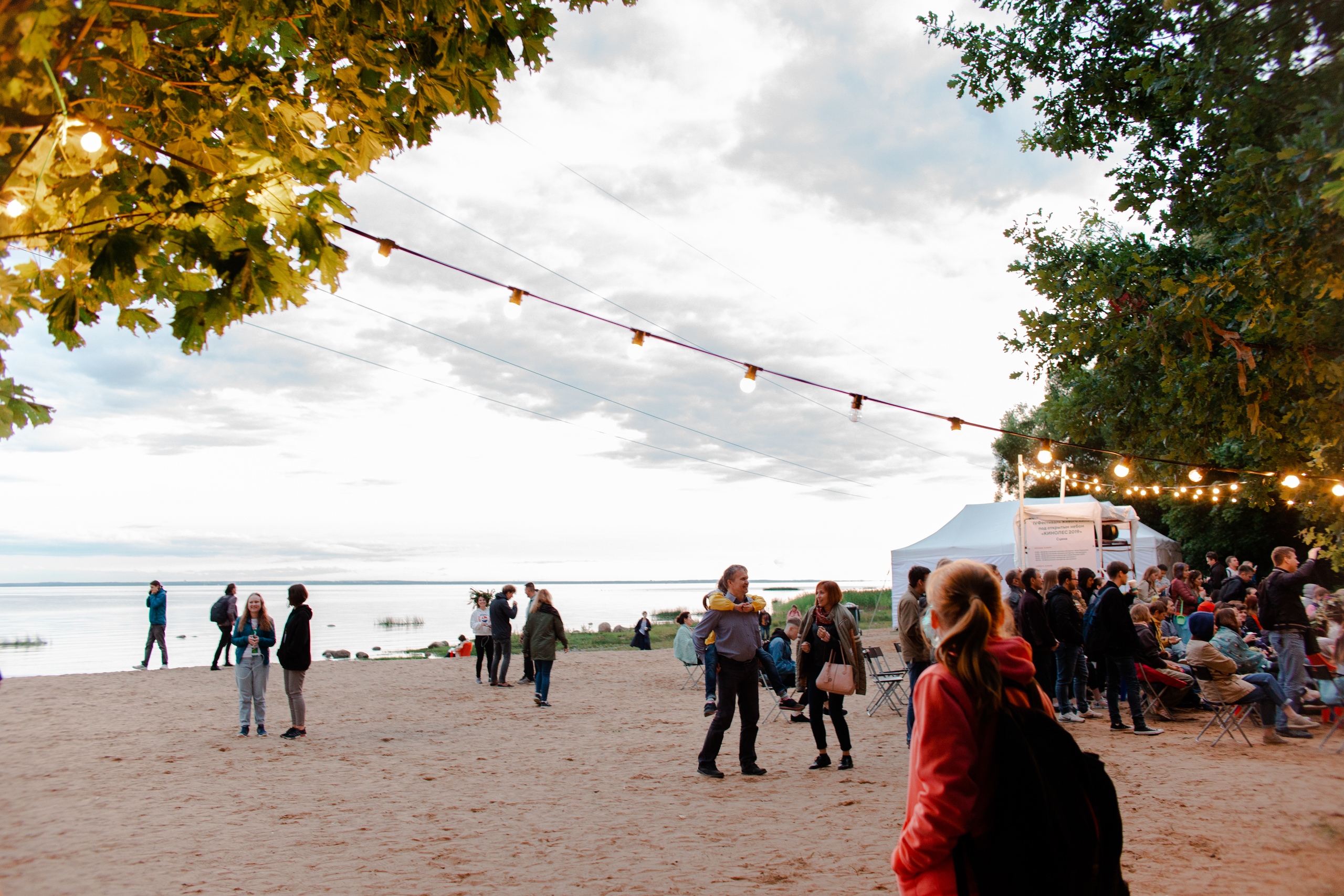 Фестиваль на берегу финского залива июль 2022